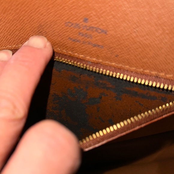Louis Vuitton Monogram Crossbody Bag - Picture 10 of 12